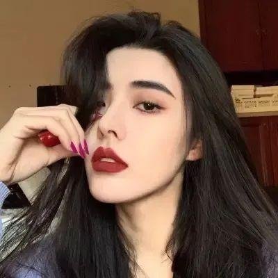 在凡妲的小房间里